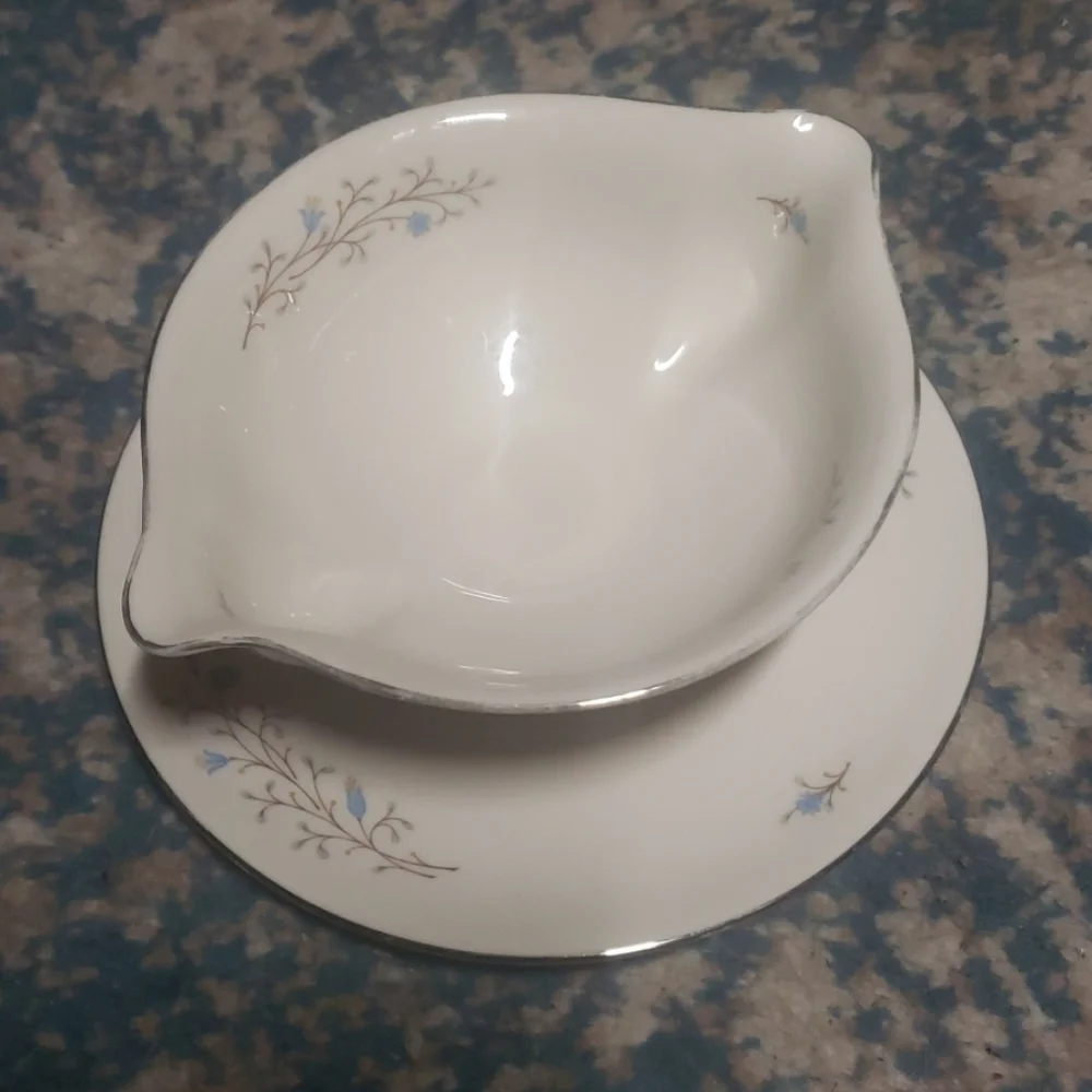 Syracuse China Gravy boat with attached saucer